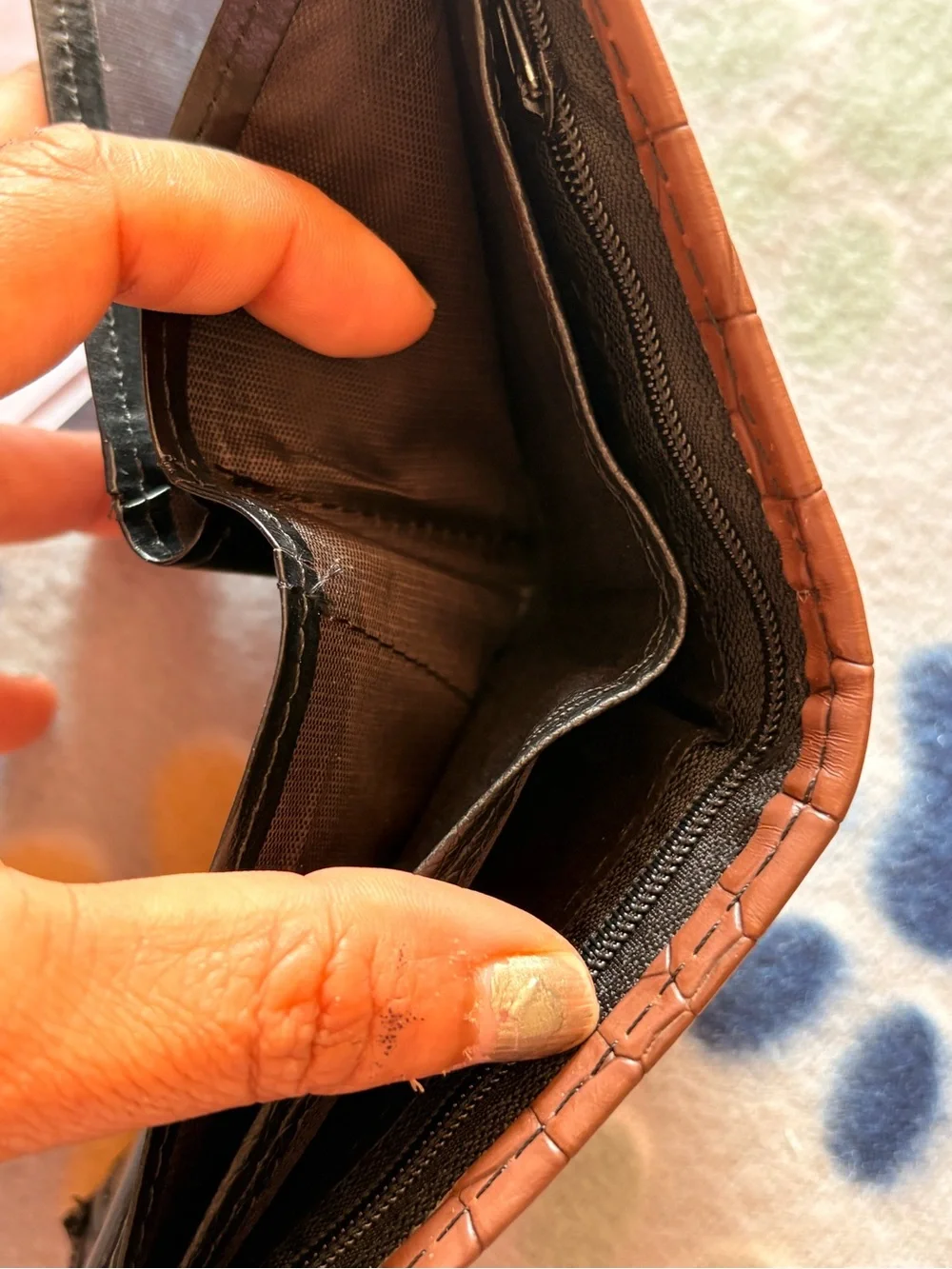 Vintage compact wallet